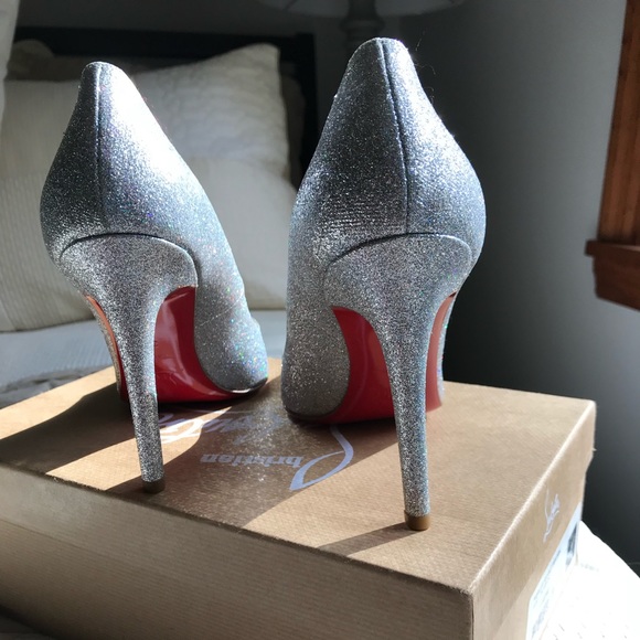❗️SOLD❗️Christian Louboutin silver sparkle heels! - Picture 5 of 7